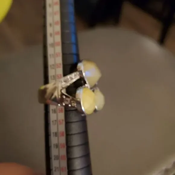 3-for-$15 Stretchy costume ring - Picture 3 of 5